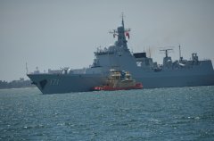 中國海軍訪美編隊旗艦“海口號”（舷號171）率先駛進聖地牙哥軍港